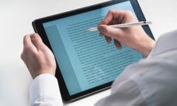 sin errores tablet-2188370_1280